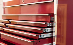 Drawer slides for metal applications Drawer slides for metal applications